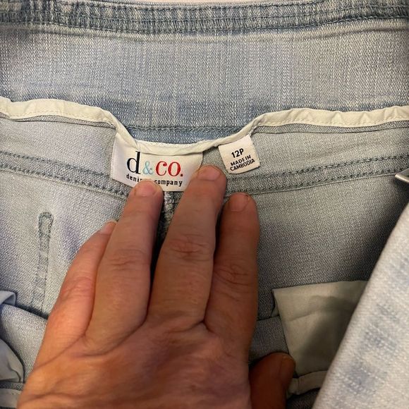 D&Co Denim and Company Skinny Leg Slip On Jeans Petite 12P - Picture 4 of 4